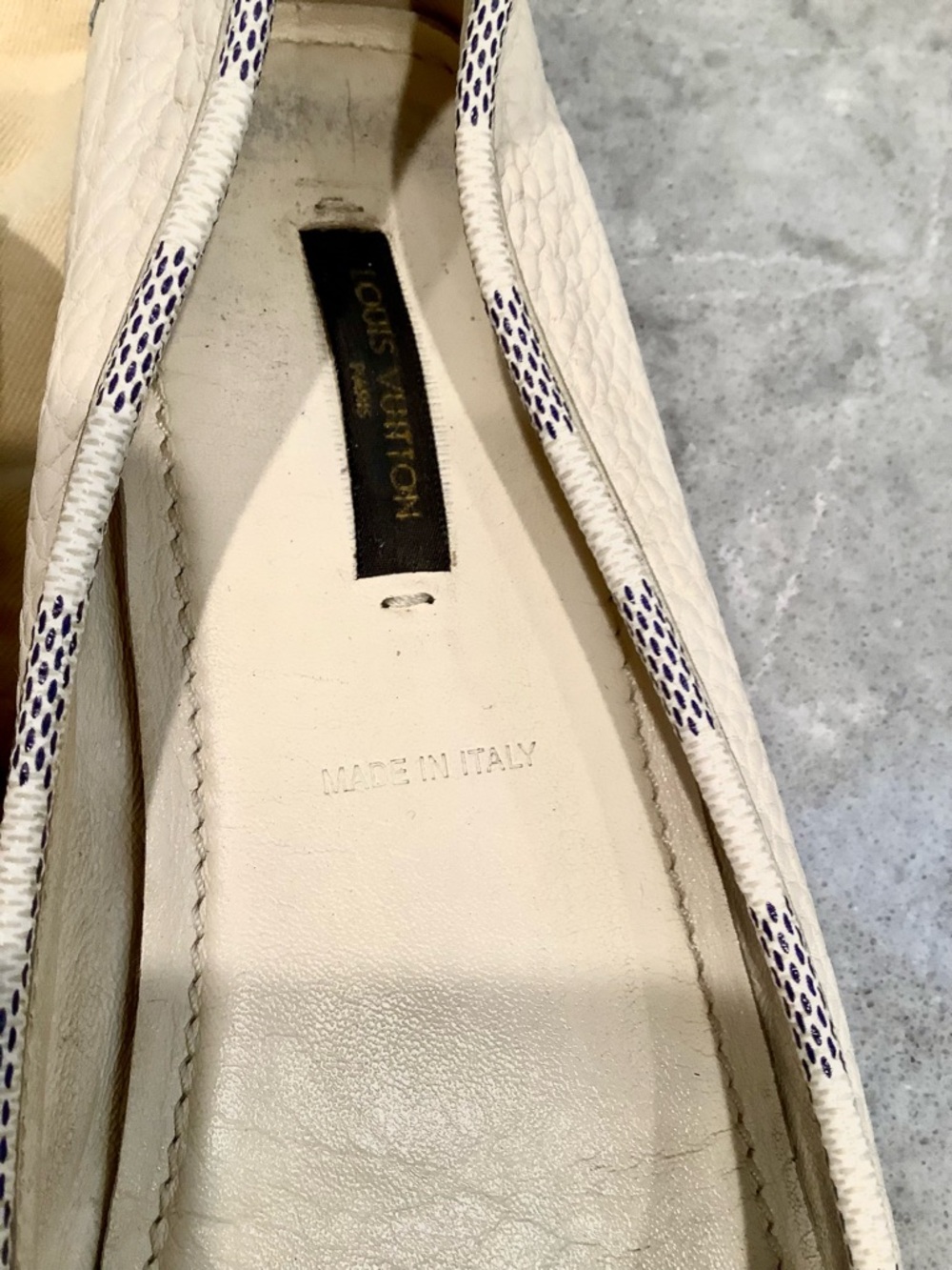 Louis Vuitton White Leather Bow Trim Ballet Flats - Picture 9 of 11